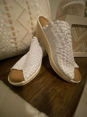 bernie mev. Cyrene Woven Espadrille Slip-On Wedge in Silver